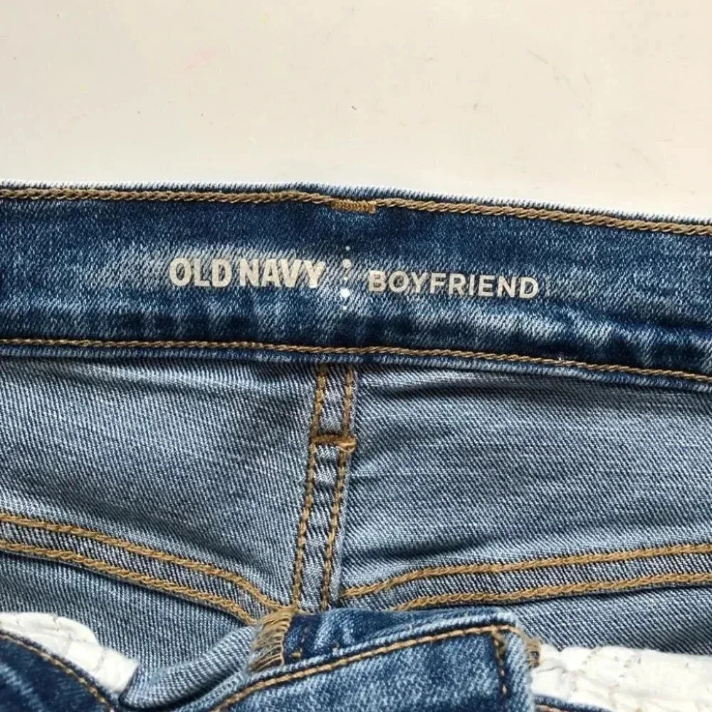 Old Navy Women's Boyfriend Fit Rolled Cuffed Mild Distressing Size 0 - Picture 7 of 15